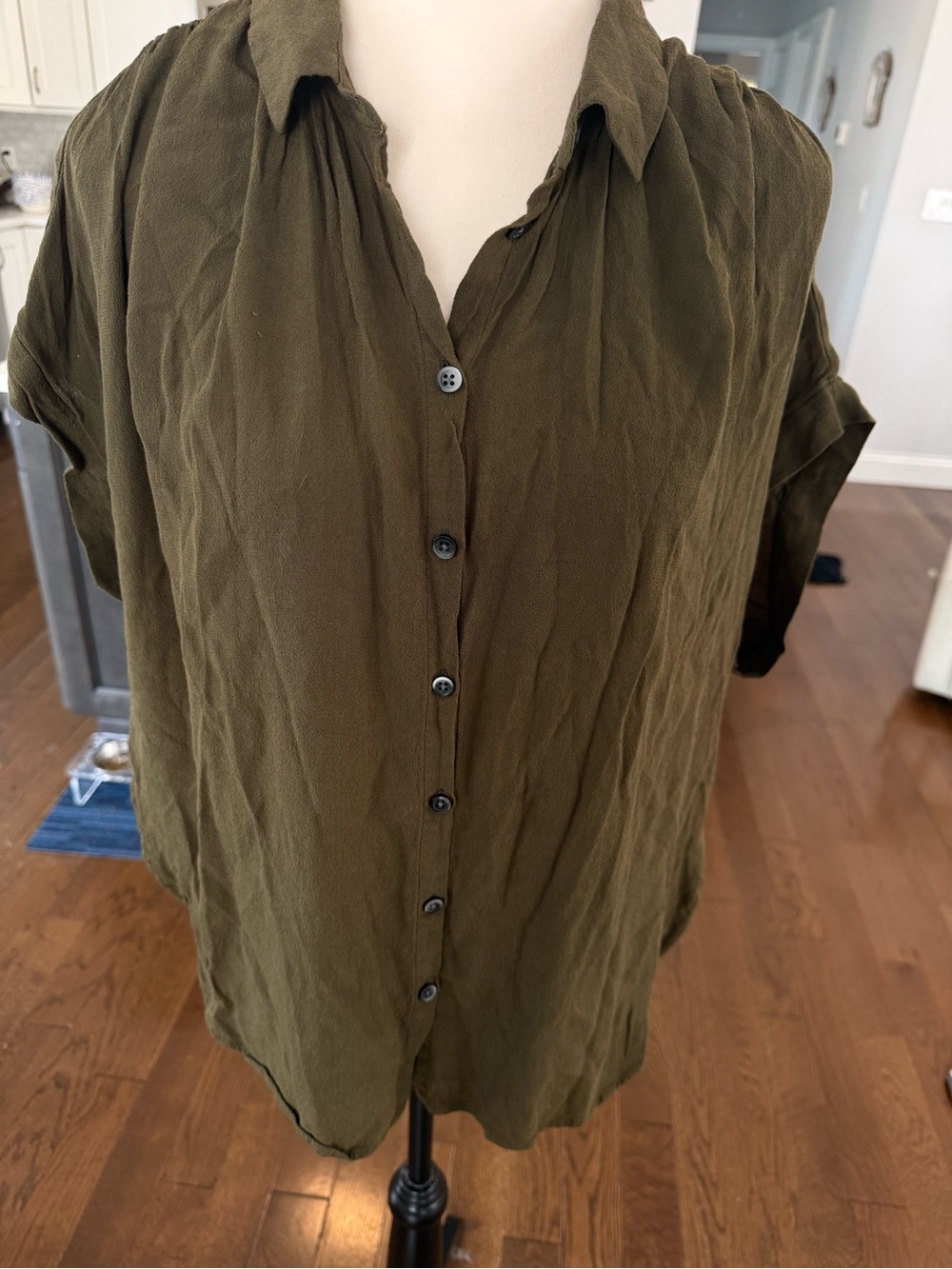 Madewell Olive Green 💯 Viscose Short-Sleeve Button-Down Shirt Size Large - Picture 3 of 10